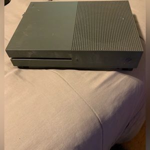 Xbox one S series works great need the money